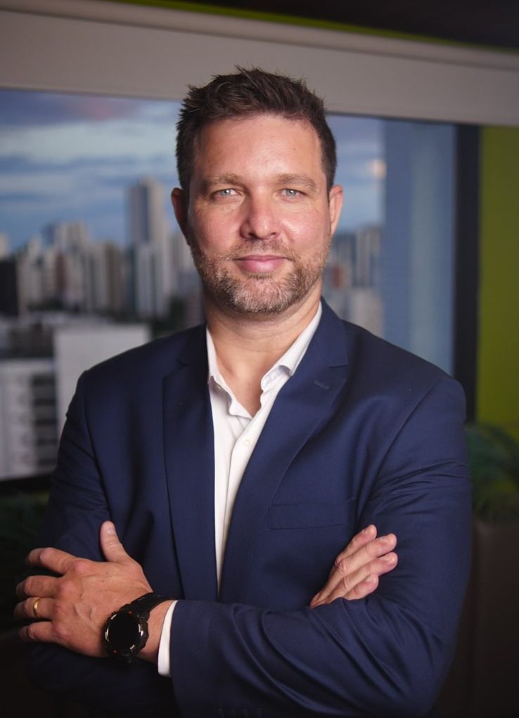 Dr. ADEMIR JOSE LORENZON FILHO